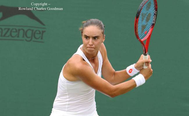 Калініна повернулася на грунт і з легкістю виграла стартовий матч турніру в Монпельє