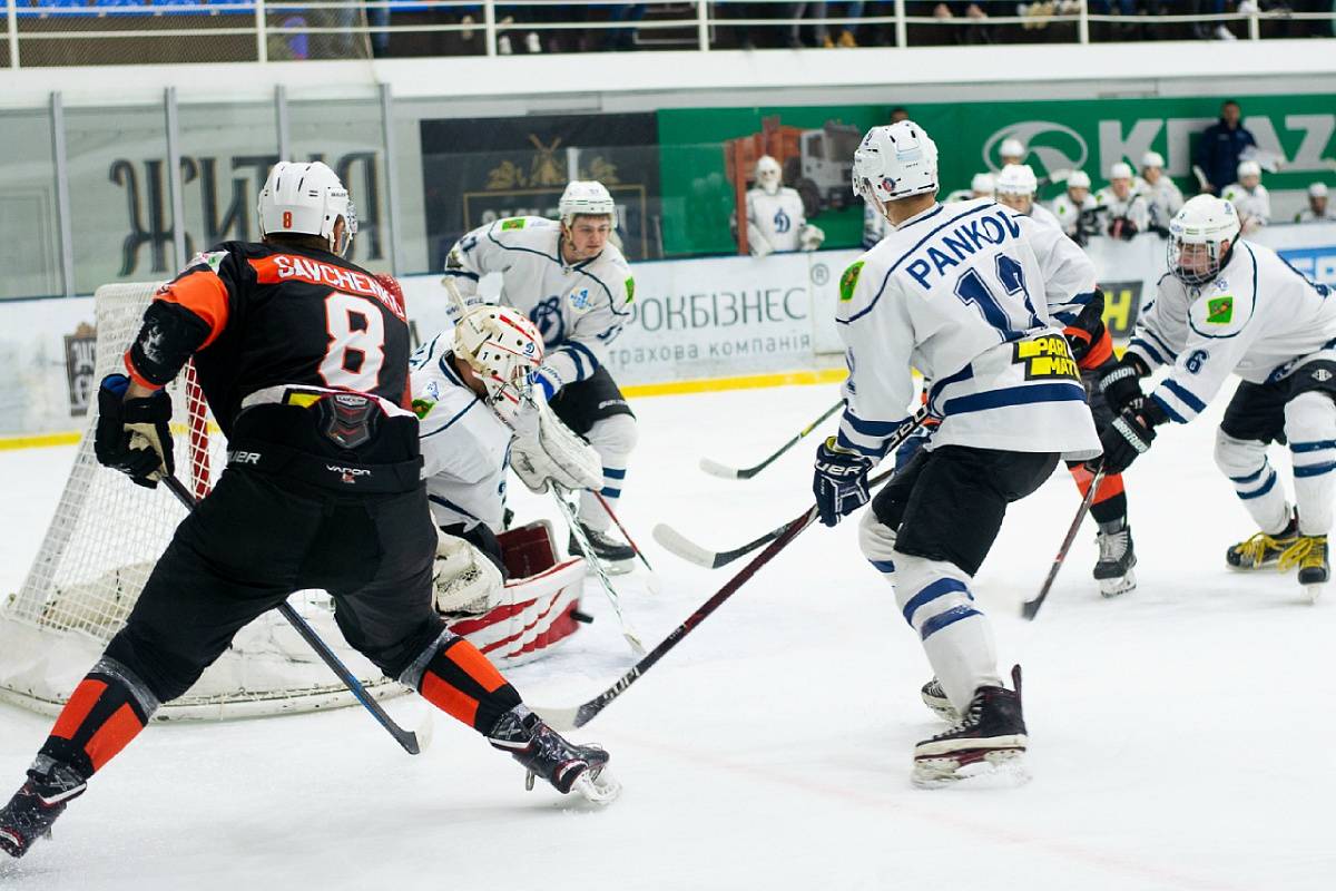 «Кременчуг» вновь безжалостно разгромил  «Динамо», забросив 12 шайб