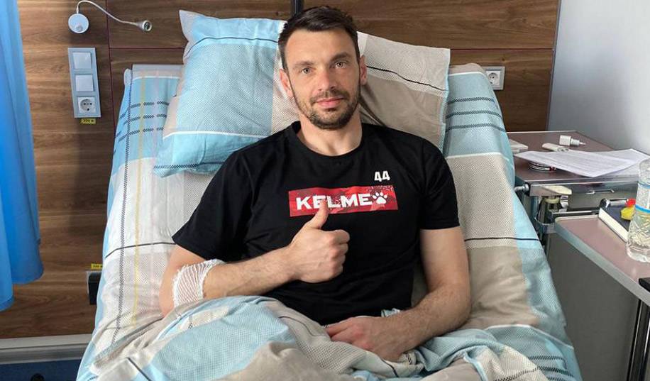 Лідера Вереса успішно прооперували. Відновлення триватиме довгий час