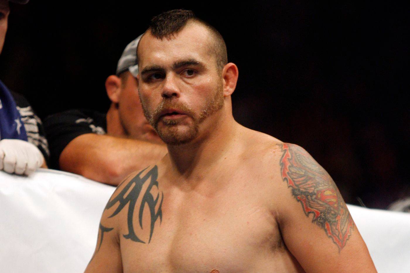 Ексчемпіон UFC стане учасником турніру з ляпасів
