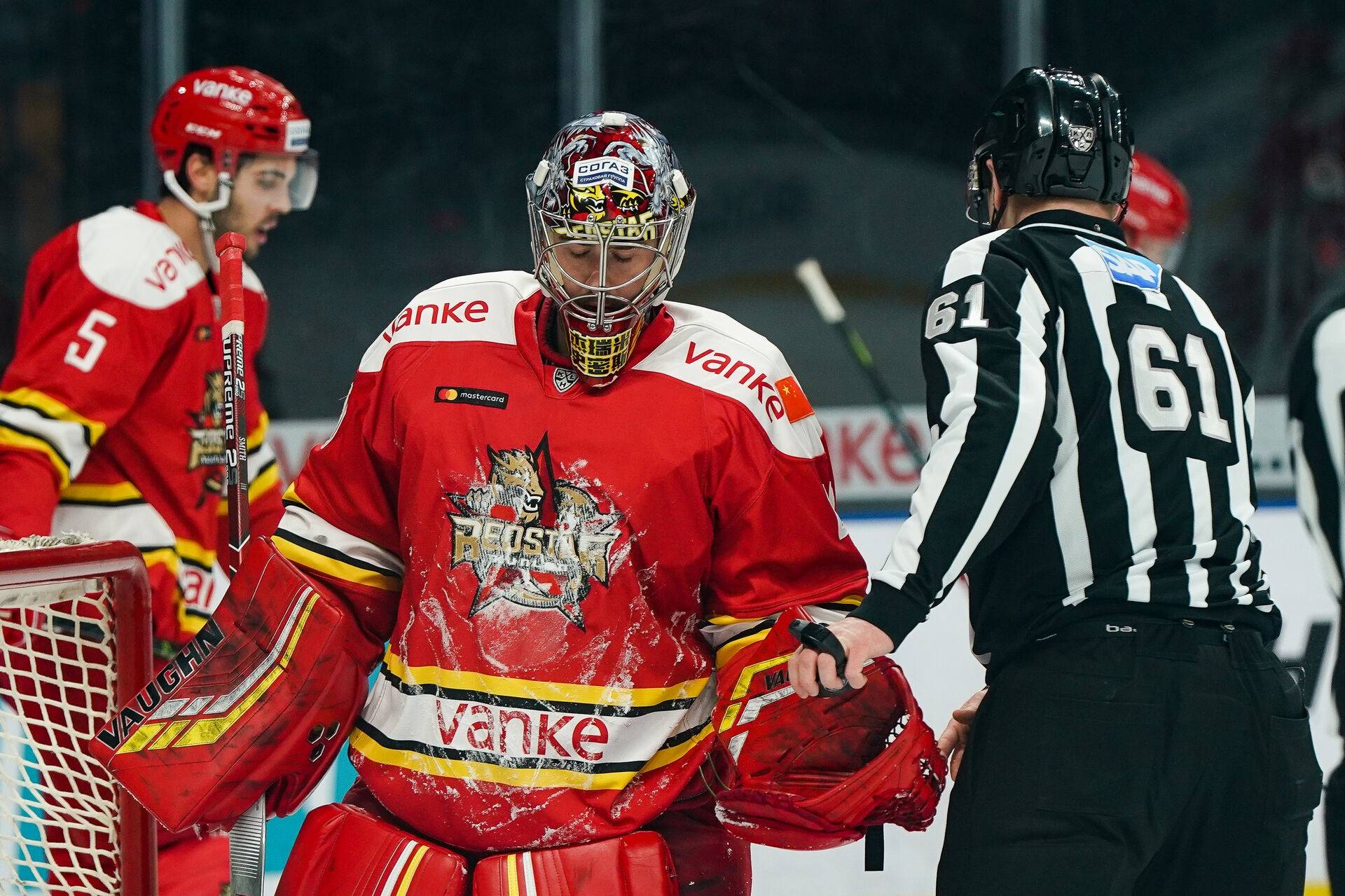 Из-за коронавируса перенесен матч КХЛ