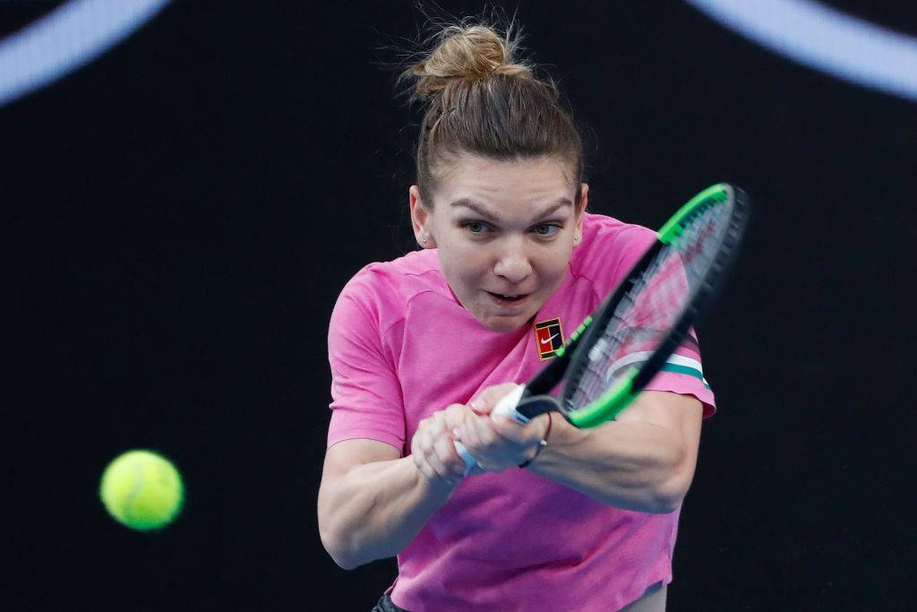 Халеп в непростом матче вырвала путевку во второй круг Australian Open