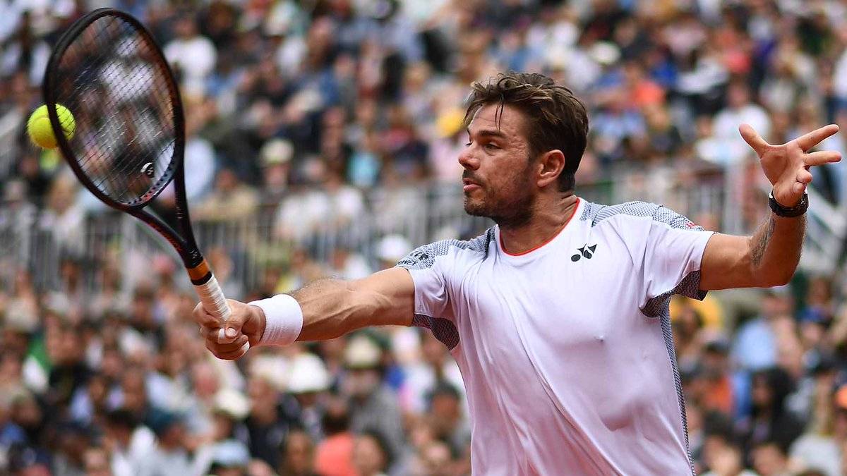 Вавринка на корте Roland Garros вытащил из толпы плачущего ребенка и помог ему найти отца