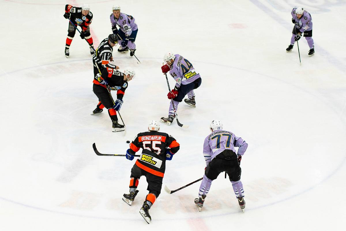 УХЛ. «Кременчуг» – «Ледяные Волки». Видео трансляция 