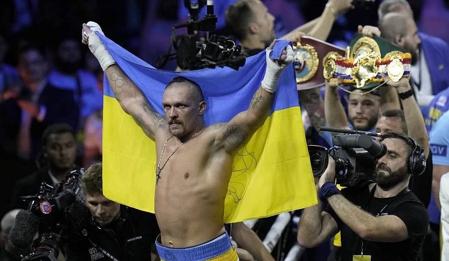 Британський боксер: «Чжілей міг би нокаутувати Усика»