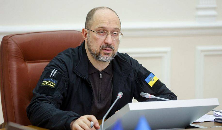 Стало відомо, хто у керівництві України проти проведення матчів із глядачами