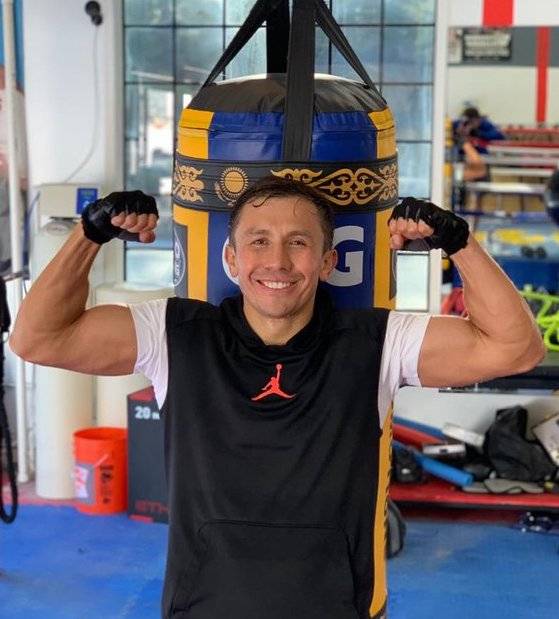 Головкин продолжает подготовку к бою с Деревянченко 