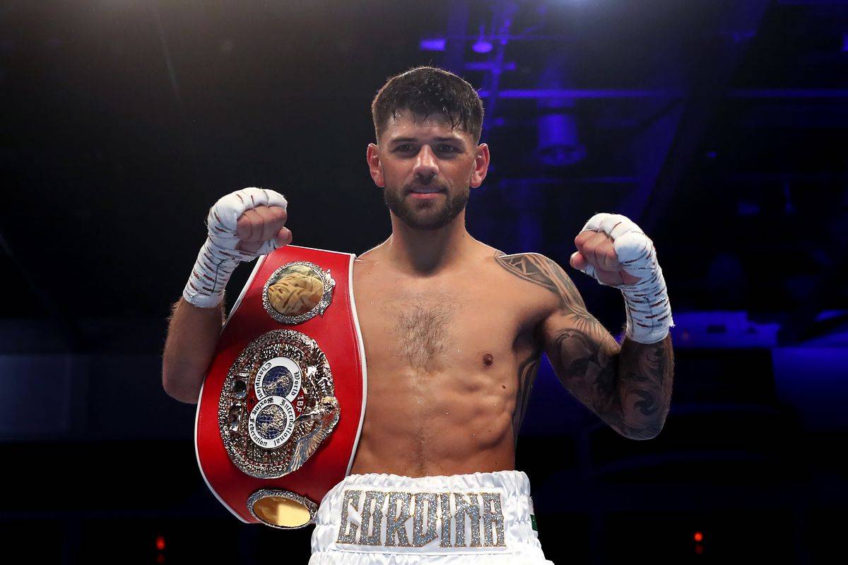 IBF позбавила титулу свого чемпіона у другій напівлегкій вазі через те, що той отримав травму