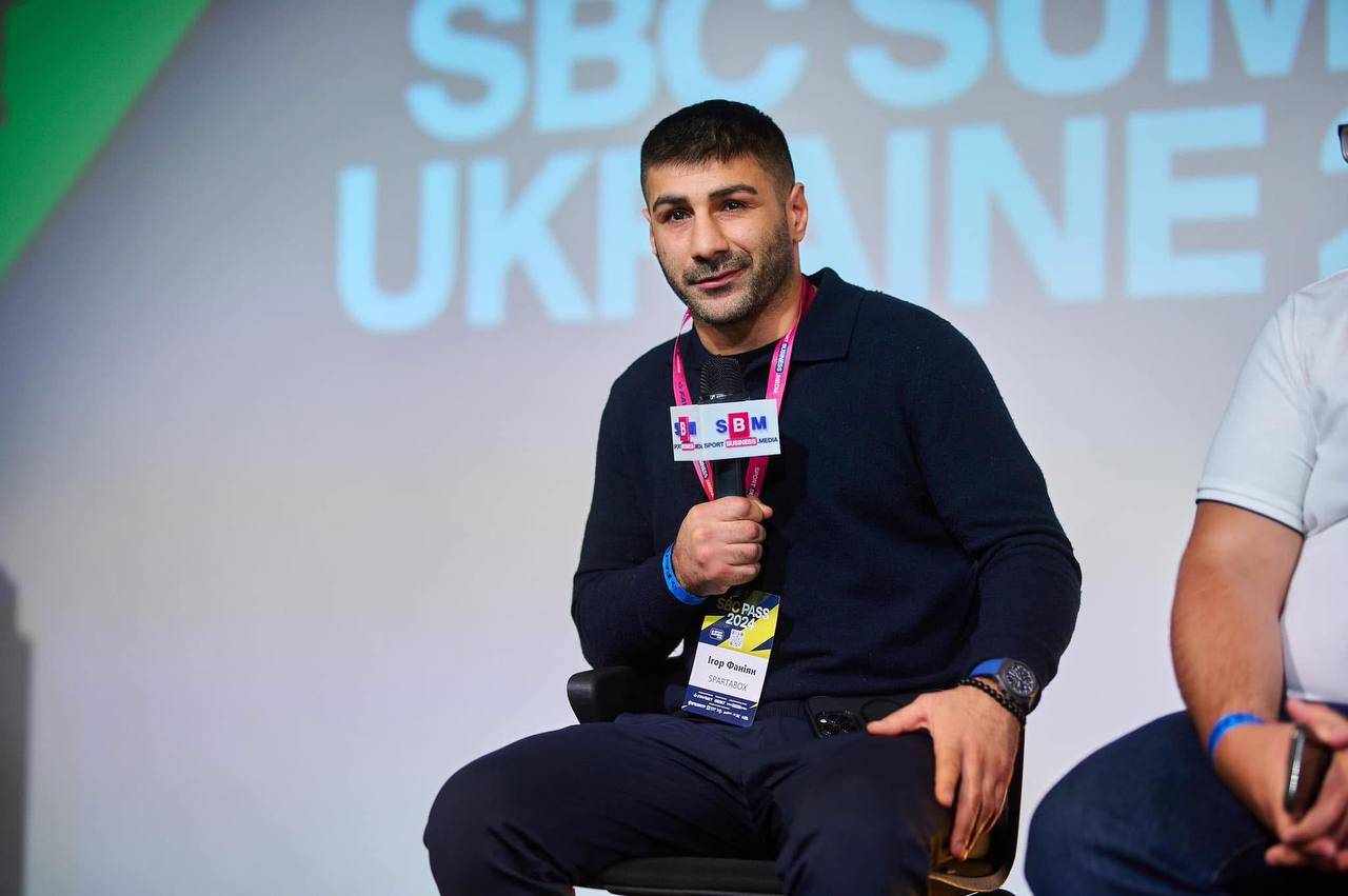 Промоутер розповів, чи важко проводити вечори боксу під час війни в Україні