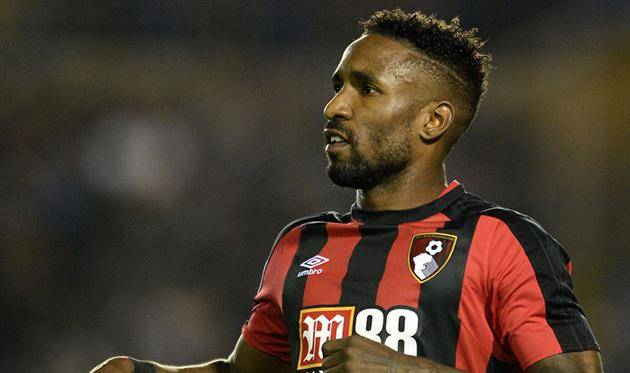 Дефо получил медаль после победы «Тоттенхэма» в Кубке Лиги через 11 лет