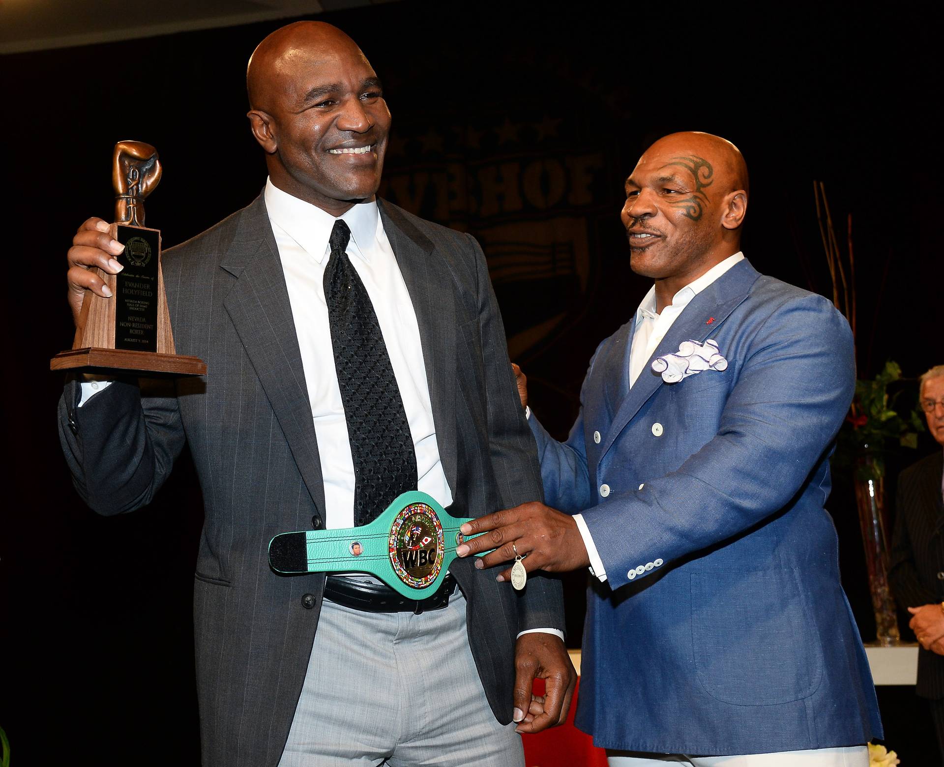 Холіфілд: « Майк Тайсон поки не надіслав ніяких паперів »