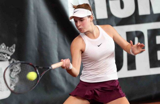 Завацкая вынужденно завершила выступления в полуфинале турнира в Венгрии