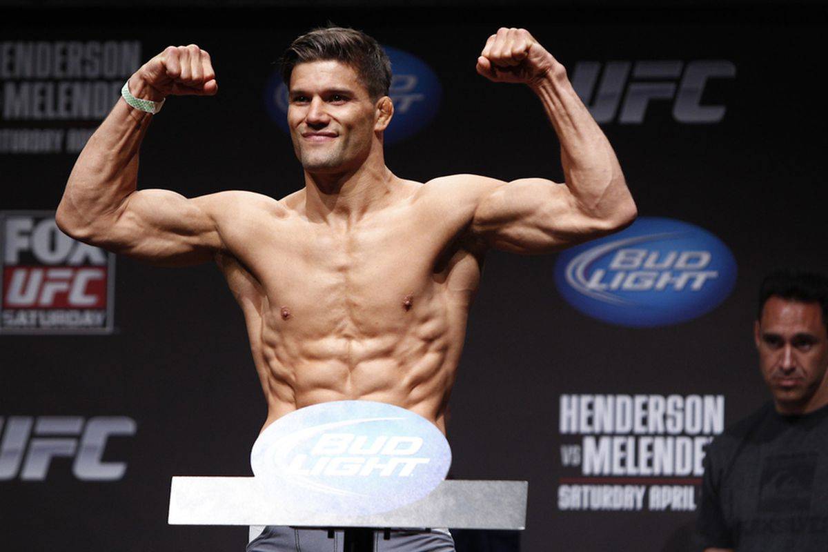 Экс-боец UFC об отце Хабиба: «Он двигается и говорит»