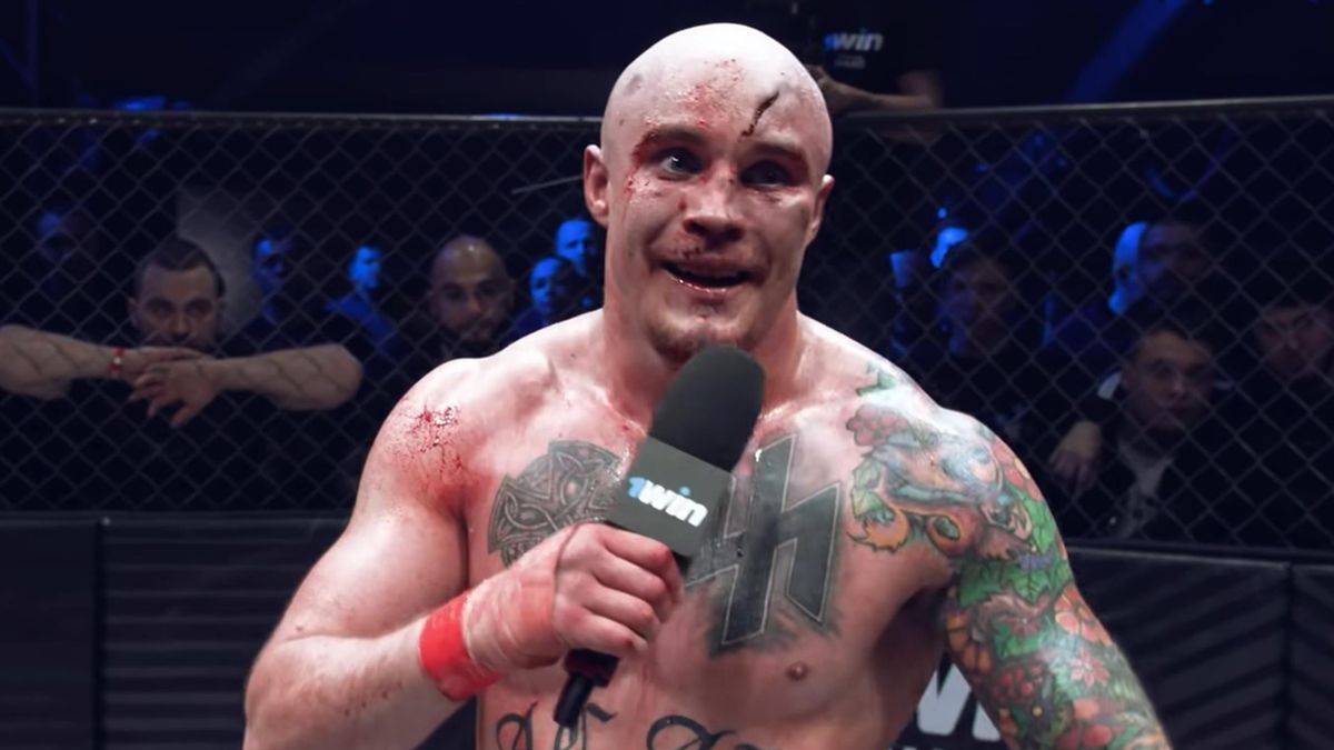 Відомий російський кулачний боєць з ліги Hardcore дуже жорстоко побив свою дівчину