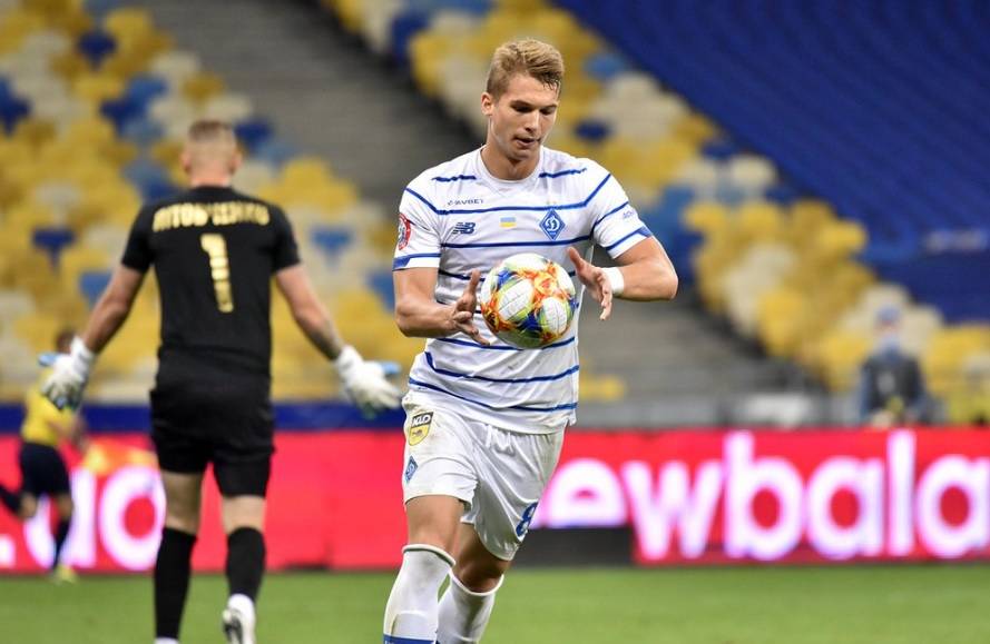 Журналіст: « Серізних пропозицій після чемпіонату Європи « Динамо » не отримувало »