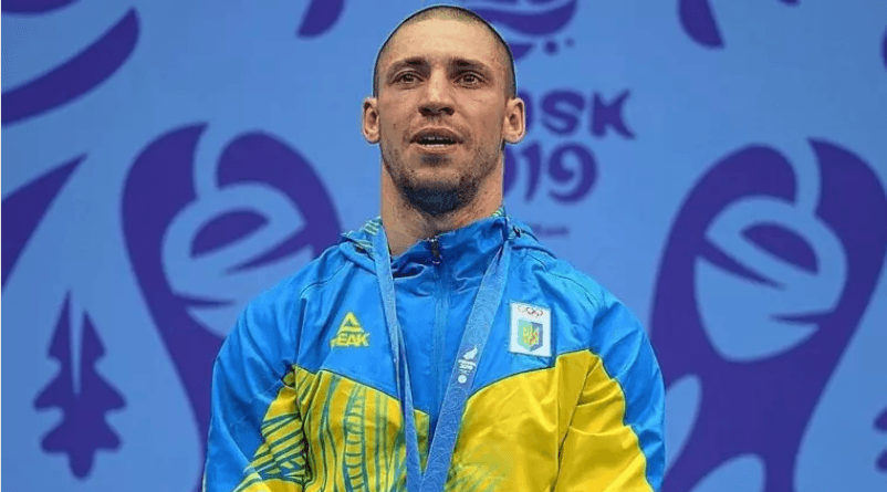 «Швидше б повісив ікону». Горуна в соцмережах XSPORT припустив, як у тренувальному залі Ломаченка з’явився прапор України