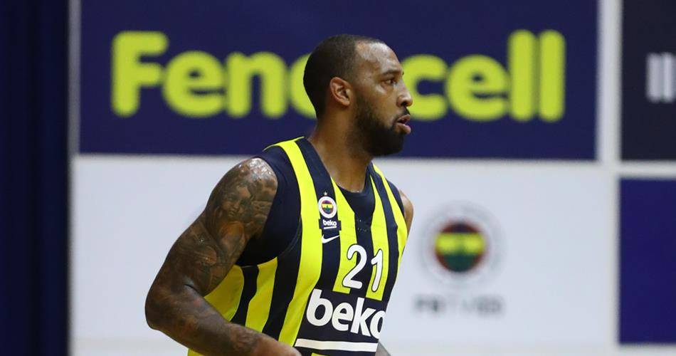 Уильямс взорвал кольцо «Химок» и стал автором лучшего данка дня в Евролиге