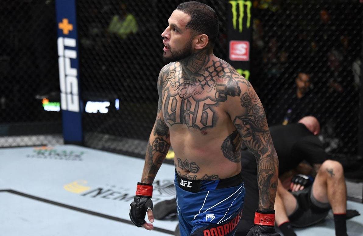 3 бійці UFC дискваліфіковані через допінг