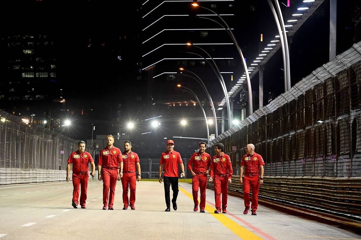 Леклер: «Сравнения с Шумахером – честь для меня, но это очень далеко от истины»