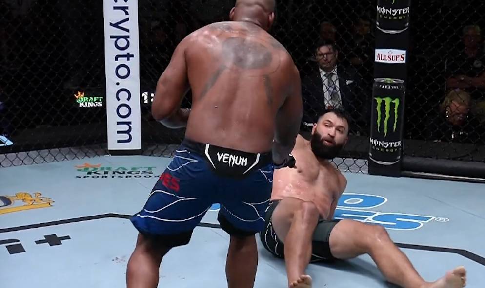Результати турніру UFC on ESPN 45: Орловського нокаутували, брат Нурмагомедова знову програв