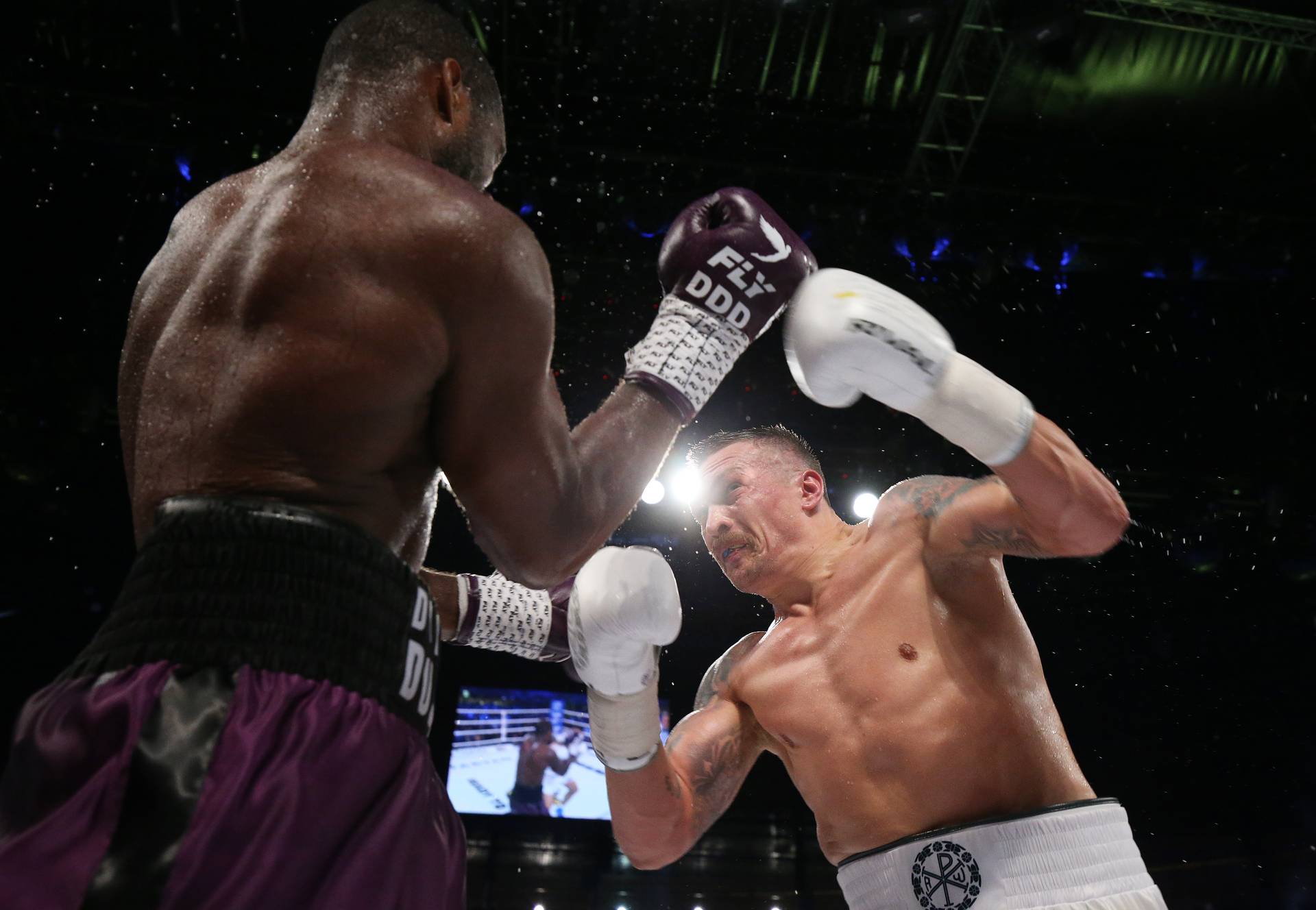 Глава WBC: «Дюбуа влучив чітко в пояс боксерських шорт Усика, що є очевидним ударом «нижче пояса»
