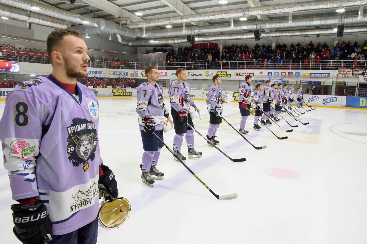 Нападающий «Ледяных Волков» после годичного отсутствия сделал ассист в первом же матче против чемпиона страны