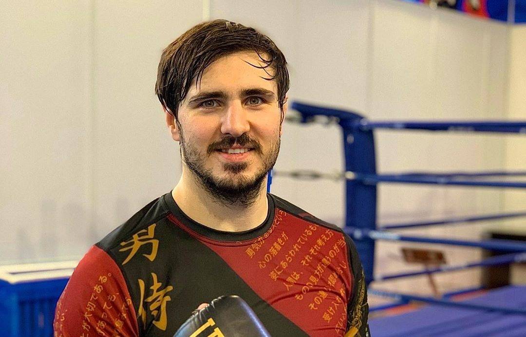 Вахитов рассказал, сколько зарабатывает в Glory