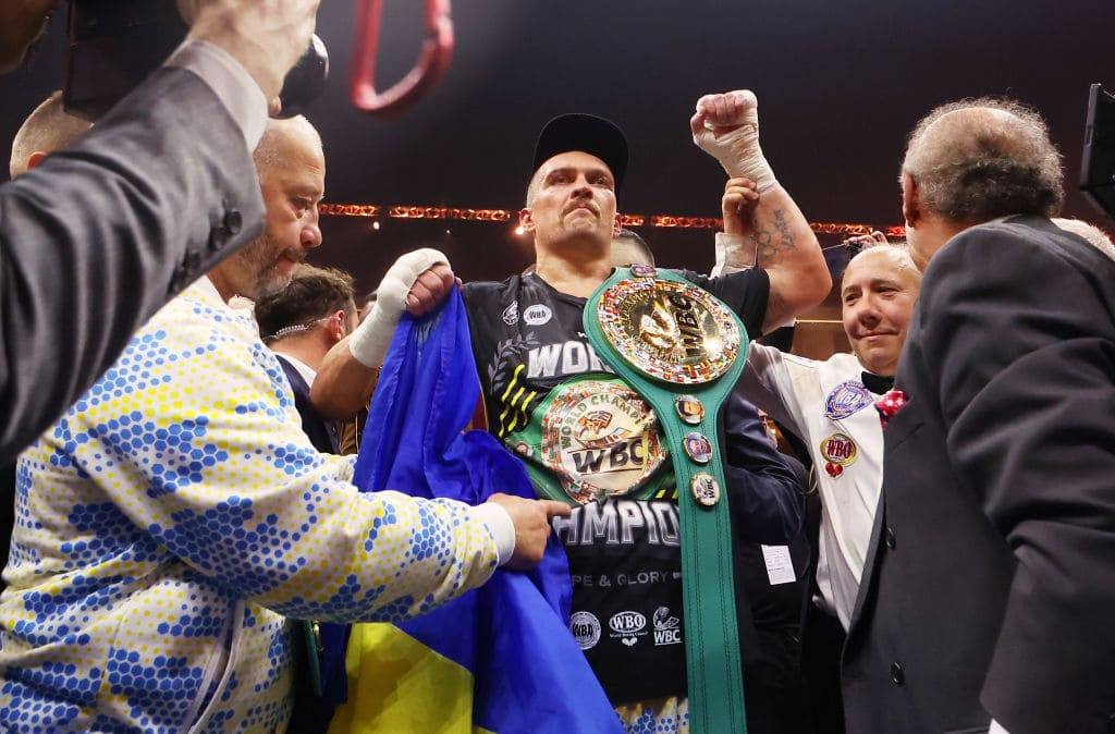 Абсолютне чемпіонство та корона хевівейту. Всі бої Усика в 2024 році