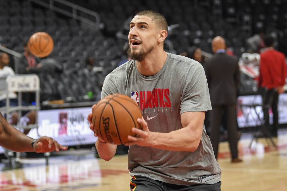 Лень получил игровой номер в «Торонто»