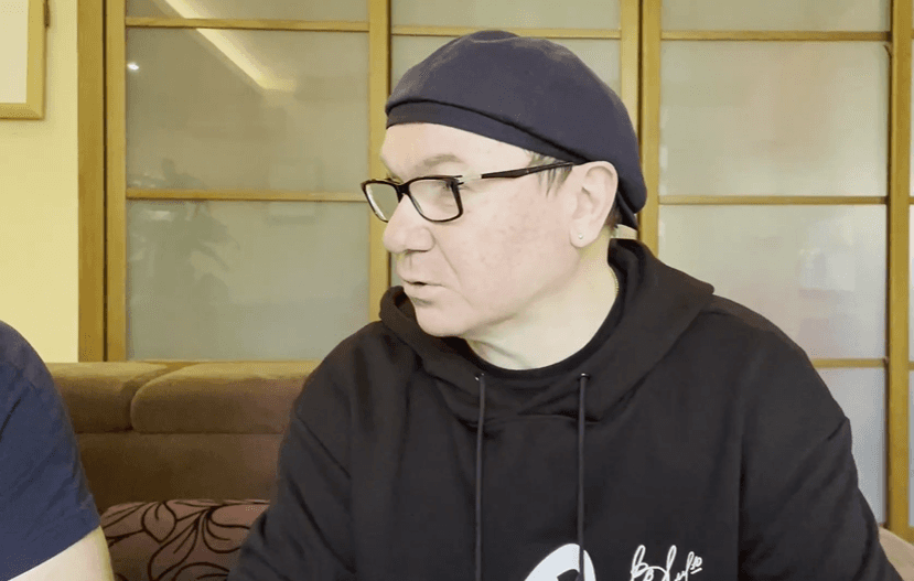 «Какие они были счастливые». Экс-игрок сборной Украины сыграл десяток матчей с ВСУ – автоматов было больше, чем футболистов