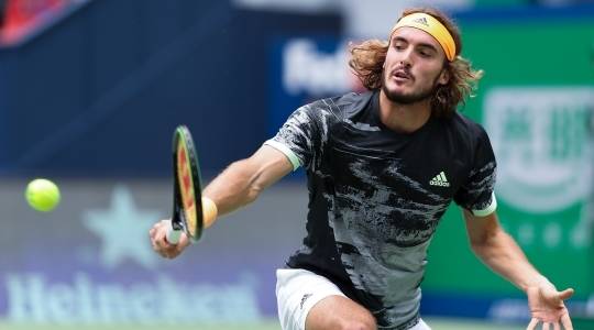 Два победных тай-брейка помогли Циципасу прорваться в 1/8 финала в Шанхае