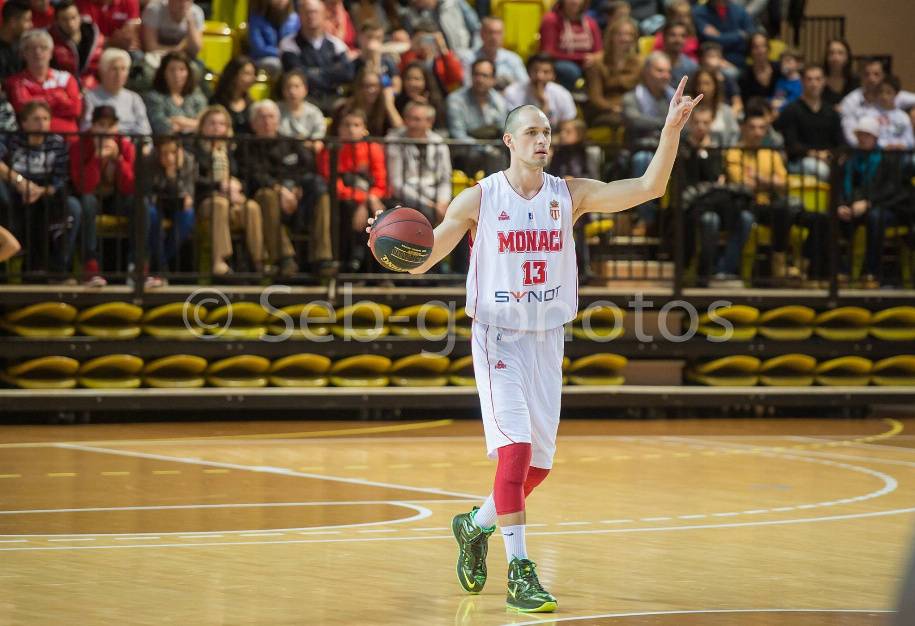 Гладырь работает ассистентом тренера «Монако» и получает тренерскую лицензию