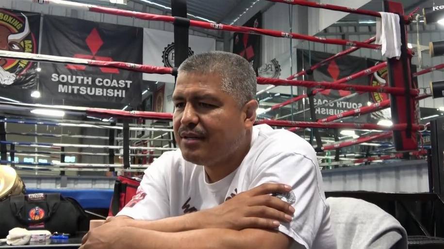 Роберт Гарсия пригласил Ломаченко в свой зал ради хороших спаррингов с «засранцами»