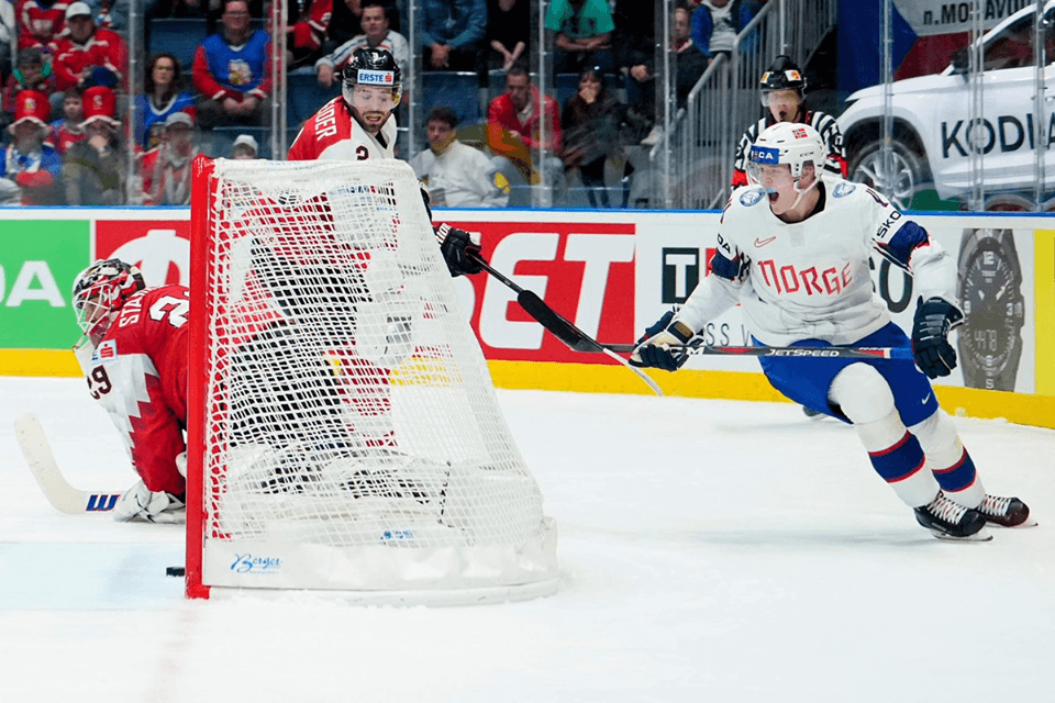 Норвегия добыла первую победу на чемпионате мира обыграв австрийцев 