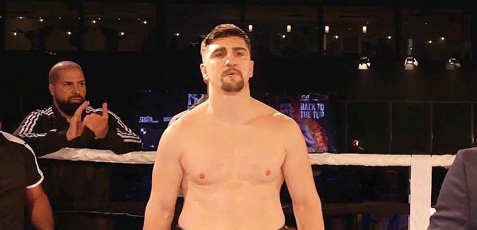Хук: «У мене вкрали перемогу в боях з Повєткіним і Лебедєвим»