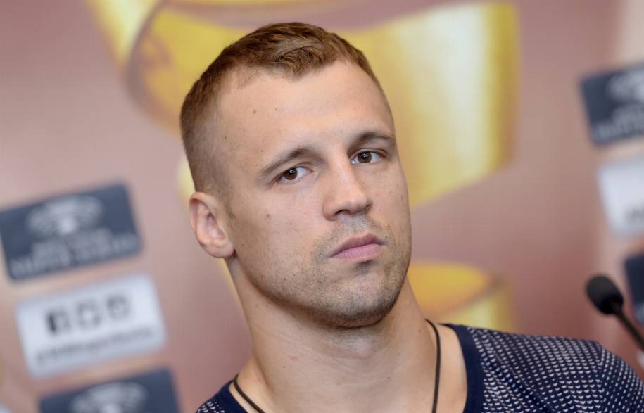 Бриедис заявил о желании подраться с Альваресом