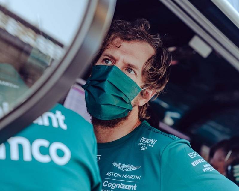 Чотириразовий чемпіон Ф-1 пропустить першу гонку нового сезону