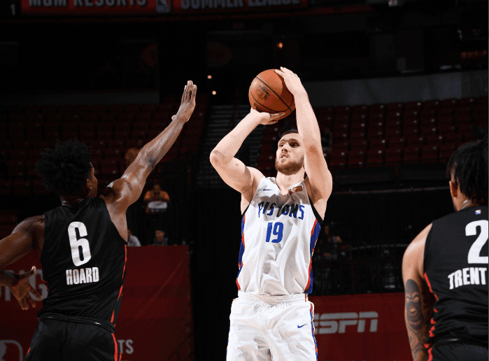 Украинский снайпер в деле. Все действия Михайлюка в матче с «Клипперс»