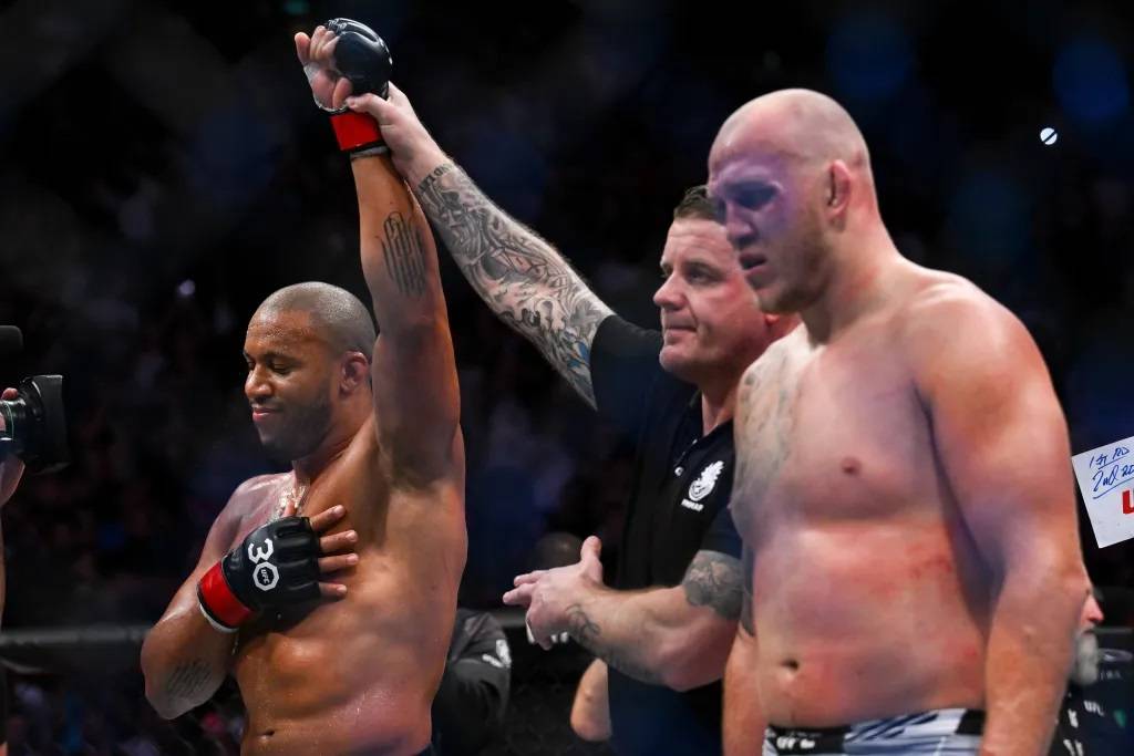 Результати UFC Fight Night 226: перемоги Гане й Оздеміра, поразка Намаюнас