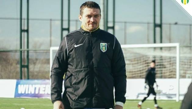 Усик дебютировал в футболе и помог своей команде победить