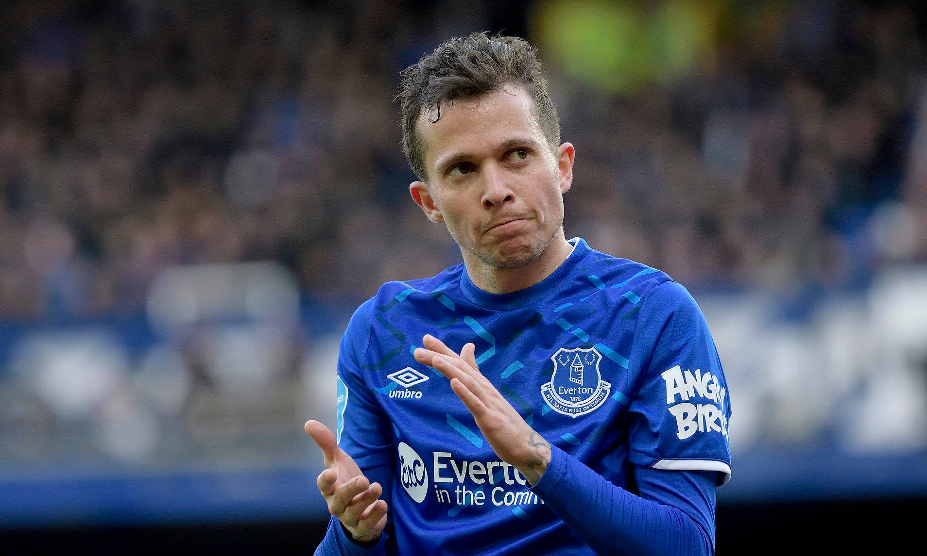 «Эвертон» намерен распрощаться с экс-хавбеком «Шахтера»