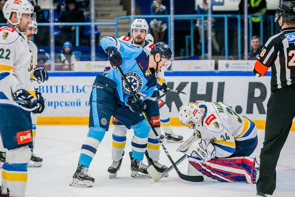 «Сибирь» уступила «Сочи» по буллитам, но вышла в плей-офф, «Барыс» обыграл ЦСКА в Москве