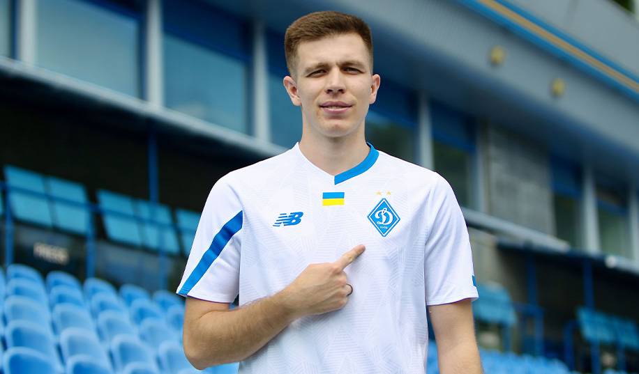Піхальонок приходив до Шахтаря у футболці Динамо