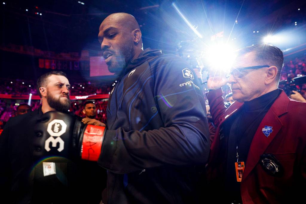 Джон Джонс сохранил первое место в рейтинге P4P UFC
