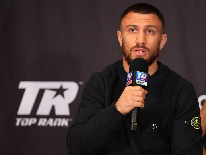 Менеджер Ломаченко розповів, як Василь сприйняв перемогу Камбососа над Лопесом