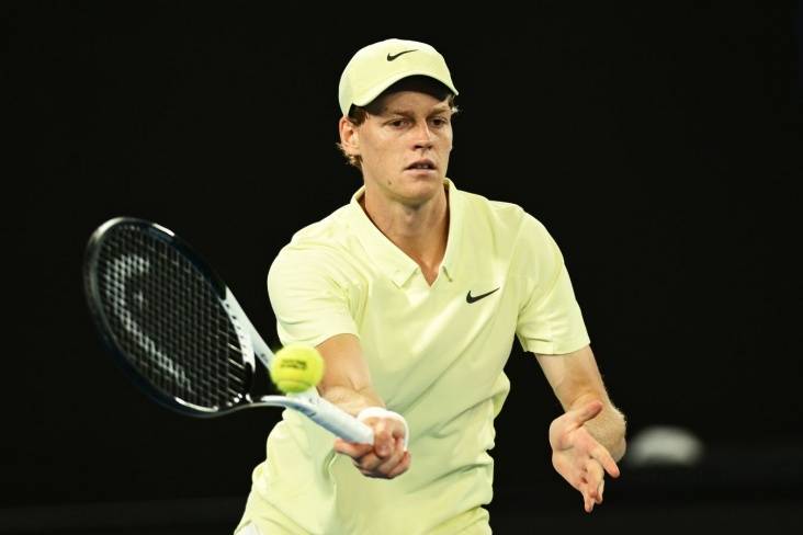 Синнер обыграл Руне и вышел в четвертьфинал Australian Open