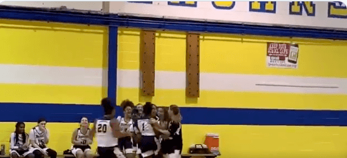 Точность и красота. Ученица средней школы поразила зрителей цирковым броском 