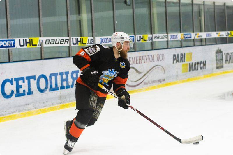 Толстушко: «В матче против «Динамо» показали комбинационный хоккей»