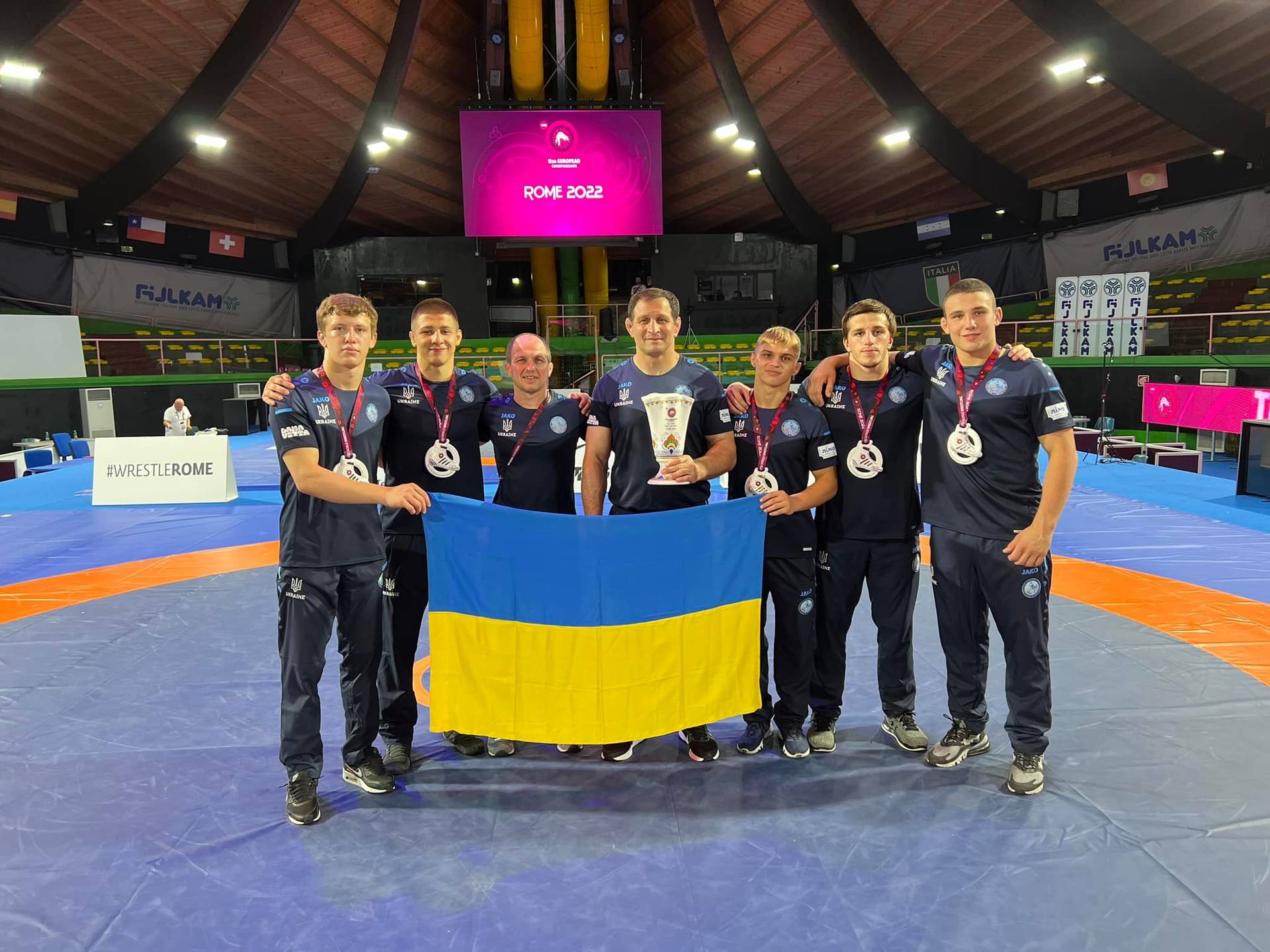 Сборная Украины U-20 по вольной борьбе вошла в топ-3 общекомандного зачета на ЧЕ-2022