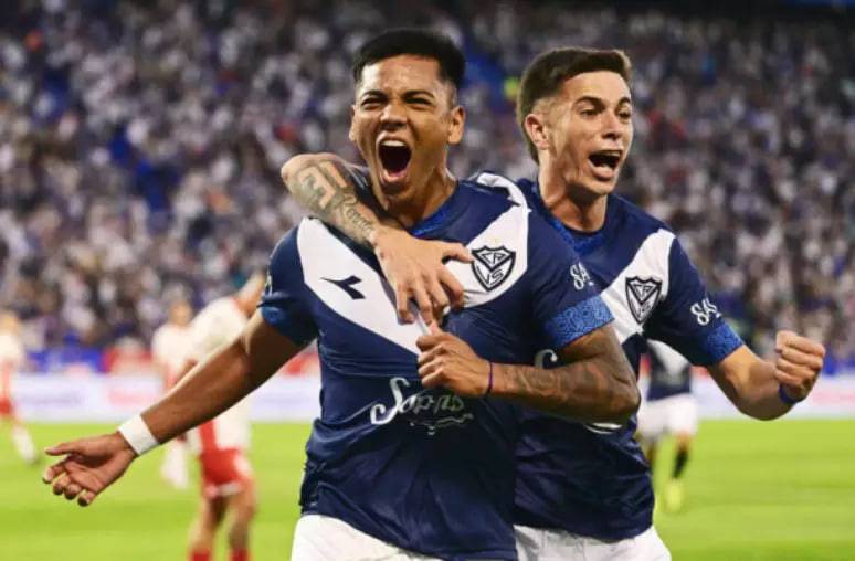 Команда из Буэнос-Айреса прервала чемпионскую серию Боки и Ривера в Аргентине